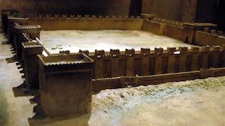 2 The fortress itself extended