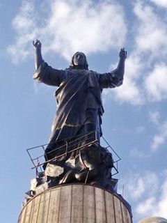 7 A statue of Jesus