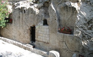 8 The Garden Tomb