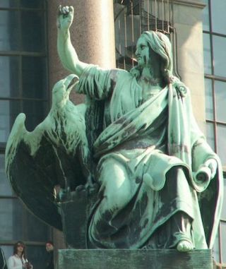 3 Statue of John