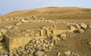 Nah 2 Assyrian city
